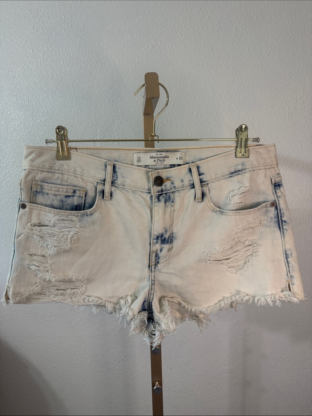 Abercrombie & Fitch White Denim Distressed Jean Shorts with Blue Accents-Size 30